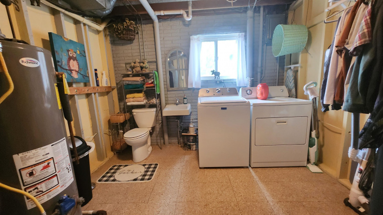 1009 17th Street Gothenburg, Nebraska 69138, 3 Bedrooms Bedrooms, ,2 BathroomsBathrooms,Residential,For Sale,1009 17th Street,20260751