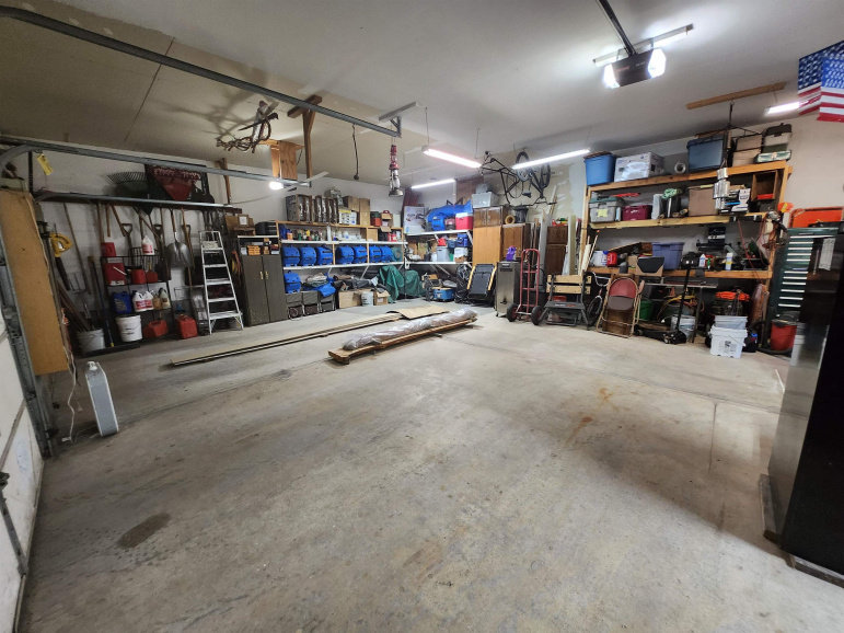 1009 17th Street Gothenburg, Nebraska 69138, 3 Bedrooms Bedrooms, ,2 BathroomsBathrooms,Residential,For Sale,1009 17th Street,20260751