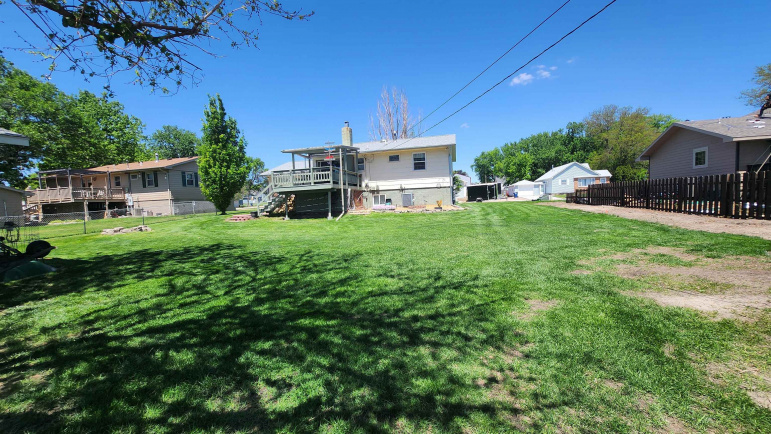 1009 17th Street Gothenburg, Nebraska 69138, 3 Bedrooms Bedrooms, ,2 BathroomsBathrooms,Residential,For Sale,1009 17th Street,20260751