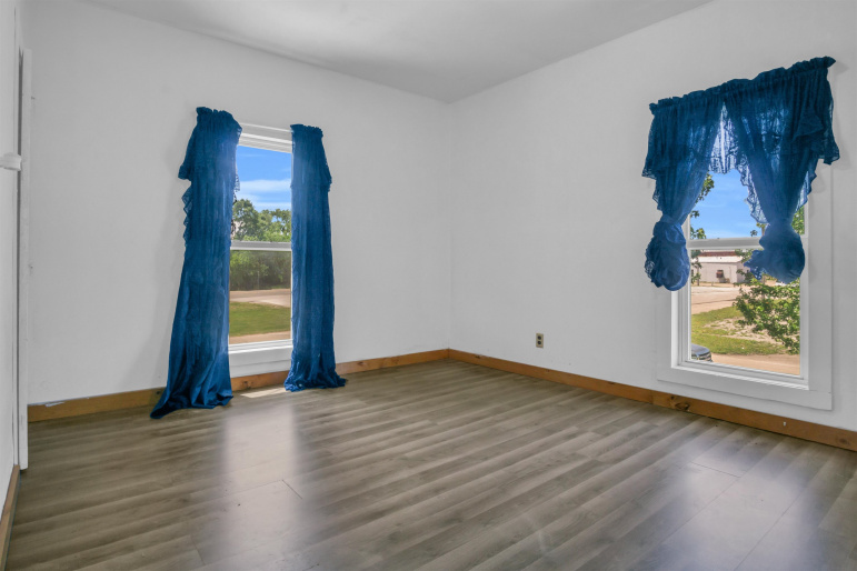 105 E 1st Street Shelton, Nebraska 68876, 5 Bedrooms Bedrooms, ,2 BathroomsBathrooms,Residential,For Sale,105 E 1st Street,20260745
