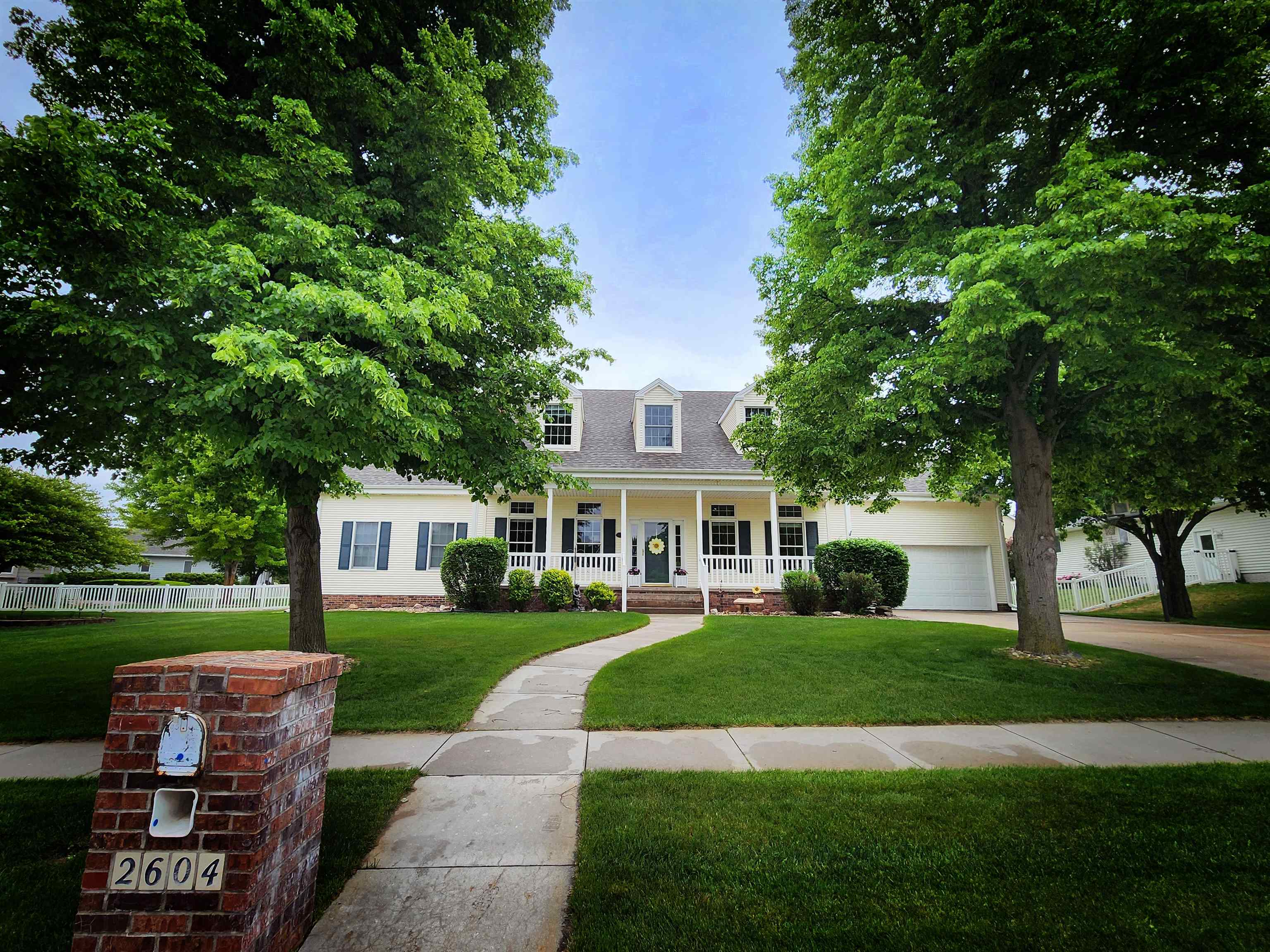 2604 W 44th Street Kearney, Nebraska 68845, 6 Bedrooms Bedrooms, ,4 BathroomsBathrooms,Residential,For Sale,2604 W 44th Street,20260744