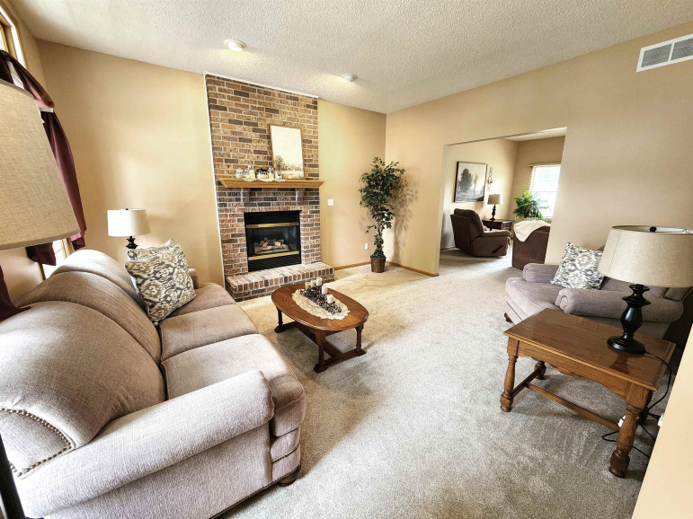 2604 W 44th Street Kearney, Nebraska 68845, 6 Bedrooms Bedrooms, ,4 BathroomsBathrooms,Residential,For Sale,2604 W 44th Street,20260744
