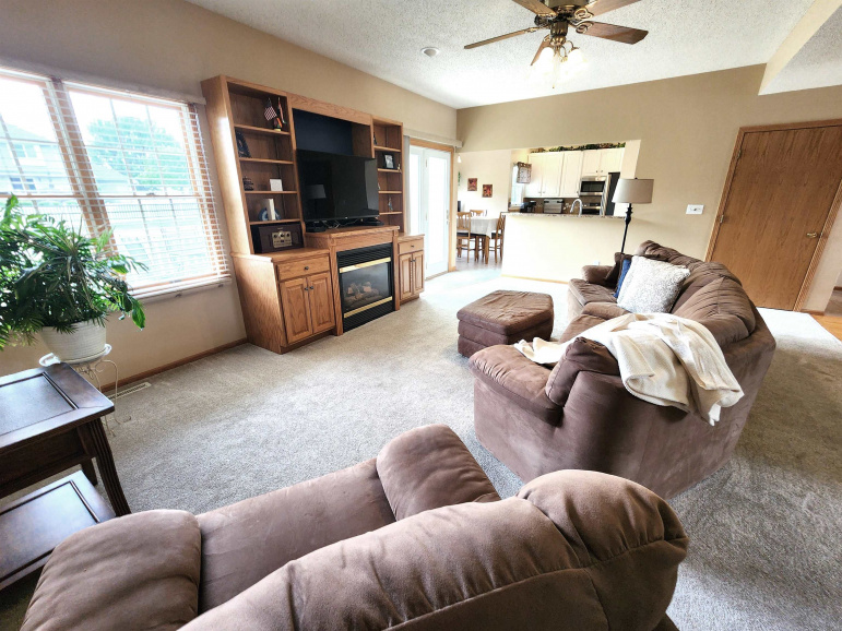 2604 W 44th Street Kearney, Nebraska 68845, 6 Bedrooms Bedrooms, ,4 BathroomsBathrooms,Residential,For Sale,2604 W 44th Street,20260744