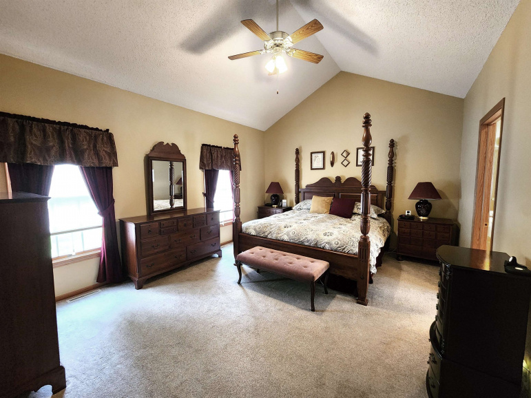2604 W 44th Street Kearney, Nebraska 68845, 6 Bedrooms Bedrooms, ,4 BathroomsBathrooms,Residential,For Sale,2604 W 44th Street,20260744