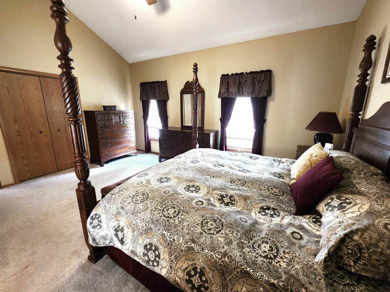 2604 W 44th Street Kearney, Nebraska 68845, 6 Bedrooms Bedrooms, ,4 BathroomsBathrooms,Residential,For Sale,2604 W 44th Street,20260744