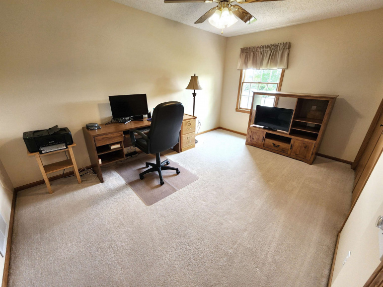 2604 W 44th Street Kearney, Nebraska 68845, 6 Bedrooms Bedrooms, ,4 BathroomsBathrooms,Residential,For Sale,2604 W 44th Street,20260744
