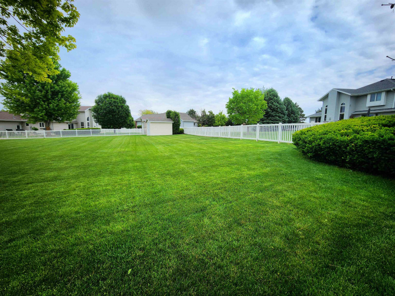 2604 W 44th Street Kearney, Nebraska 68845, 6 Bedrooms Bedrooms, ,4 BathroomsBathrooms,Residential,For Sale,2604 W 44th Street,20260744
