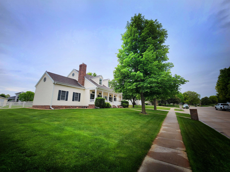 2604 W 44th Street Kearney, Nebraska 68845, 6 Bedrooms Bedrooms, ,4 BathroomsBathrooms,Residential,For Sale,2604 W 44th Street,20260744