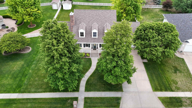 2604 W 44th Street Kearney, Nebraska 68845, 6 Bedrooms Bedrooms, ,4 BathroomsBathrooms,Residential,For Sale,2604 W 44th Street,20260744