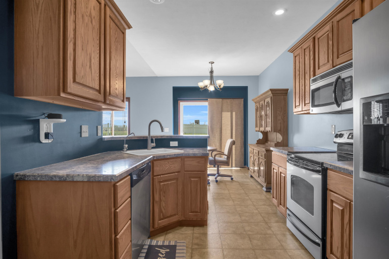 4707 10th Avenue Place Kearney, Nebraska 68845, 4 Bedrooms Bedrooms, ,3 BathroomsBathrooms,Residential,For Sale,4707 10th Avenue Place,20260757