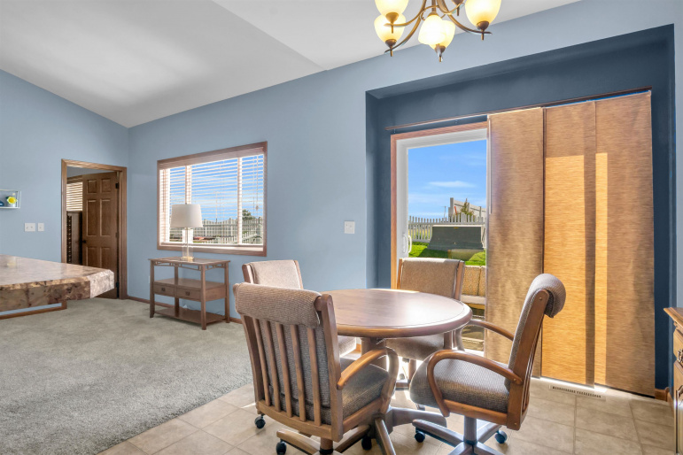 4707 10th Avenue Place Kearney, Nebraska 68845, 4 Bedrooms Bedrooms, ,3 BathroomsBathrooms,Residential,For Sale,4707 10th Avenue Place,20260757