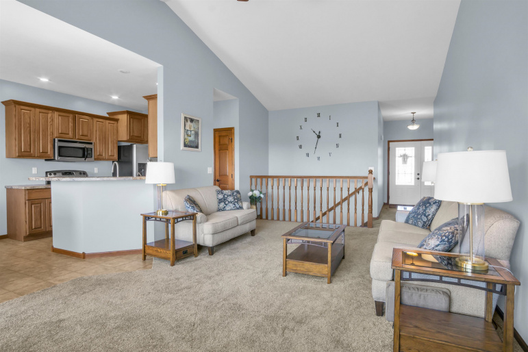 4707 10th Avenue Place Kearney, Nebraska 68845, 4 Bedrooms Bedrooms, ,3 BathroomsBathrooms,Residential,For Sale,4707 10th Avenue Place,20260757