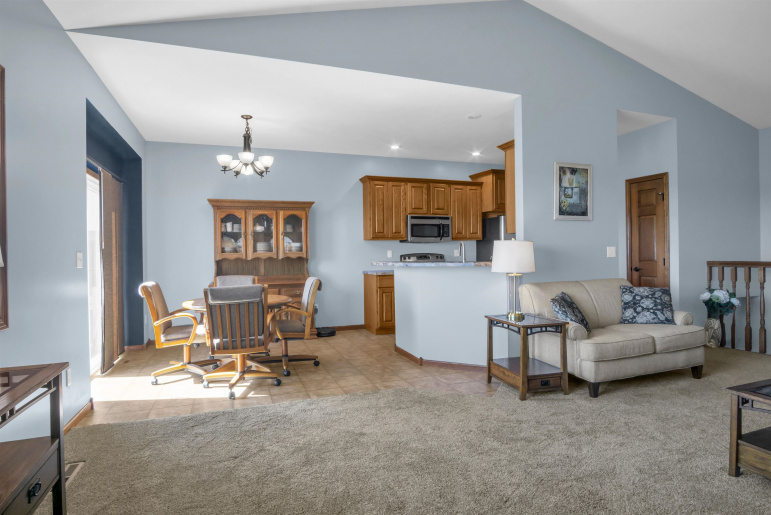 4707 10th Avenue Place Kearney, Nebraska 68845, 4 Bedrooms Bedrooms, ,3 BathroomsBathrooms,Residential,For Sale,4707 10th Avenue Place,20260757