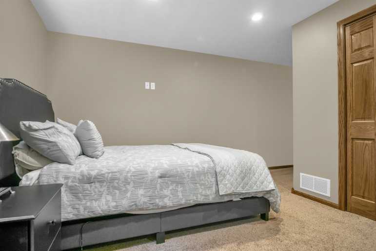 4707 10th Avenue Place Kearney, Nebraska 68845, 4 Bedrooms Bedrooms, ,3 BathroomsBathrooms,Residential,For Sale,4707 10th Avenue Place,20260757