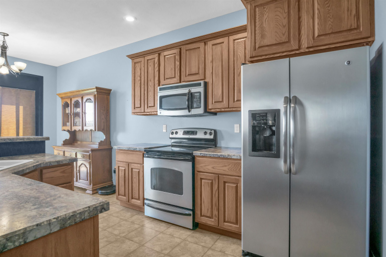 4707 10th Avenue Place Kearney, Nebraska 68845, 4 Bedrooms Bedrooms, ,3 BathroomsBathrooms,Residential,For Sale,4707 10th Avenue Place,20260757
