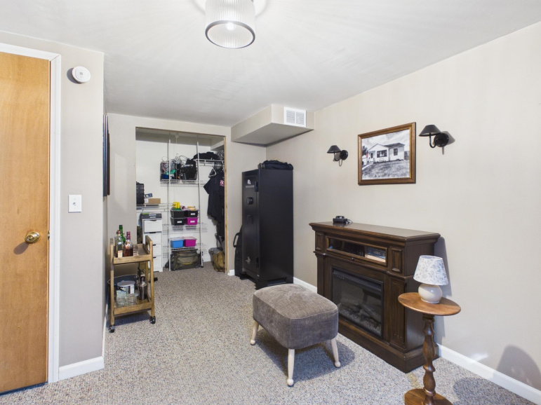 819 McMillan Street Holdrege, Nebraska 68949, 2 Bedrooms Bedrooms, ,1 BathroomBathrooms,Residential,For Sale,819 McMillan Street,20260761