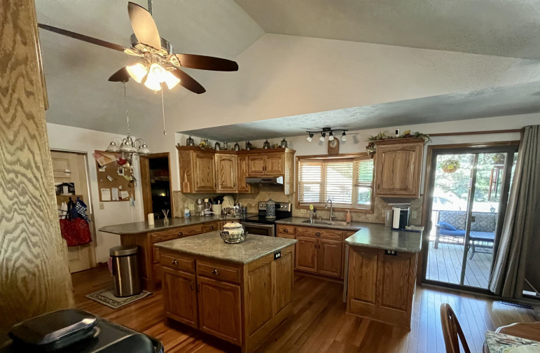 4611 N Regency Kearney, Nebraska 68847, 4 Bedrooms Bedrooms, ,3 BathroomsBathrooms,Residential,For Sale,4611 N Regency,20260764