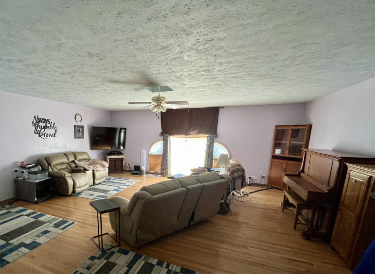 4611 N Regency Kearney, Nebraska 68847, 4 Bedrooms Bedrooms, ,3 BathroomsBathrooms,Residential,For Sale,4611 N Regency,20260764