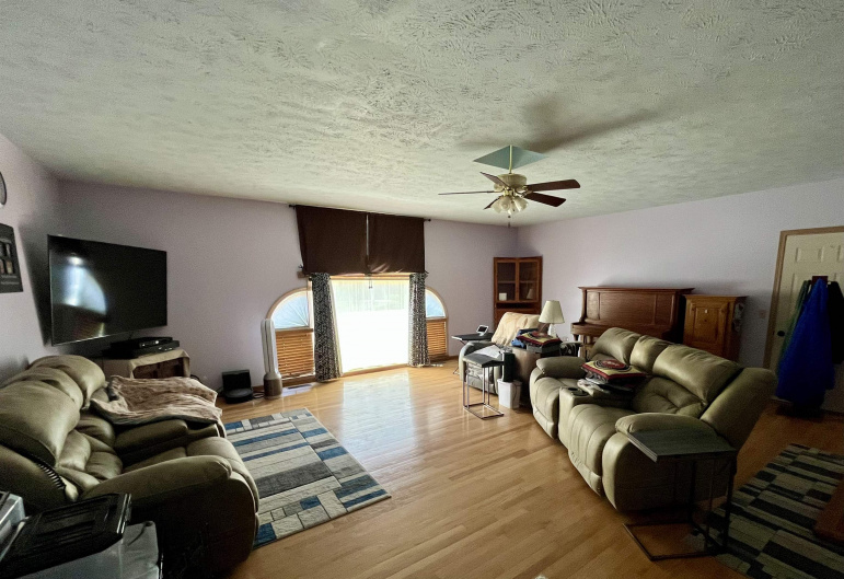 4611 N Regency Kearney, Nebraska 68847, 4 Bedrooms Bedrooms, ,3 BathroomsBathrooms,Residential,For Sale,4611 N Regency,20260764