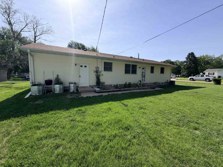 801 N Adams Avenue Juniata, Nebraska 68955, 3 Bedrooms Bedrooms, ,2 BathroomsBathrooms,Residential,For Sale,801 N Adams Avenue,20260766
