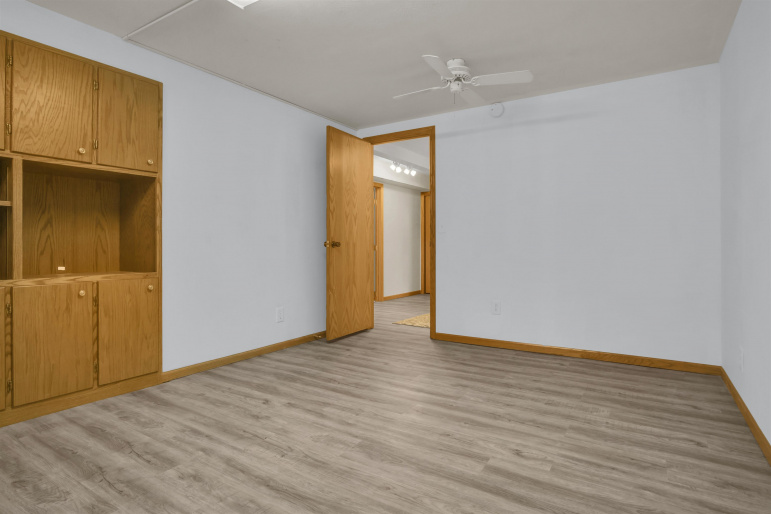 1011 Grant Street Holdrege, Nebraska 68949, 2 Bedrooms Bedrooms, ,2 BathroomsBathrooms,Residential,For Sale,1011 Grant Street,20260778