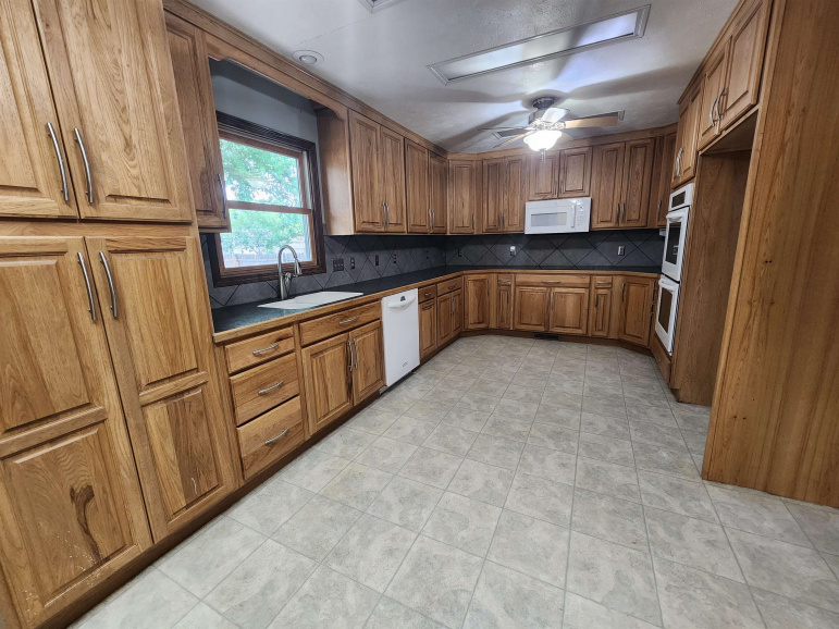 201 Center Street Gibbon, Nebraska 68840, 2 Bedrooms Bedrooms, ,2 BathroomsBathrooms,Residential,For Sale,201 Center Street,20260773