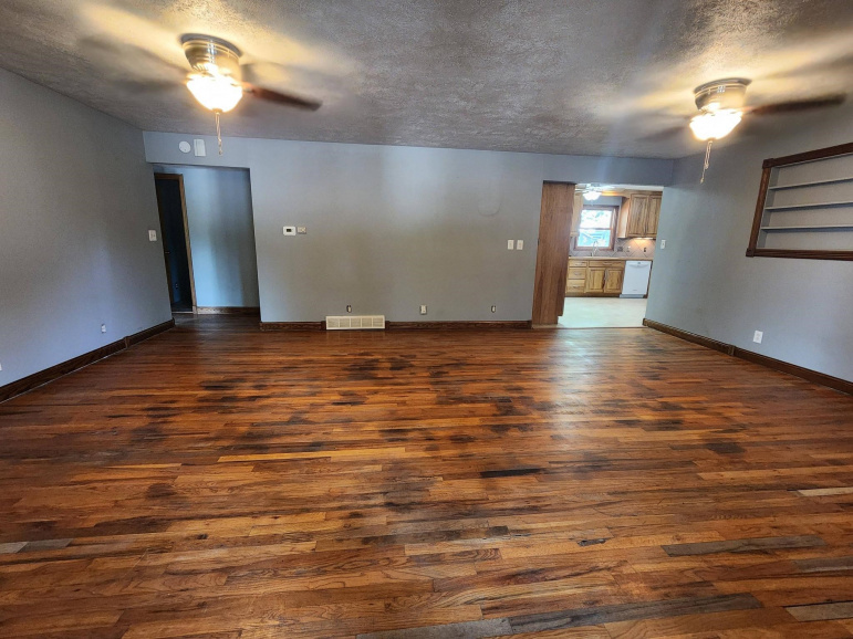 201 Center Street Gibbon, Nebraska 68840, 2 Bedrooms Bedrooms, ,2 BathroomsBathrooms,Residential,For Sale,201 Center Street,20260773