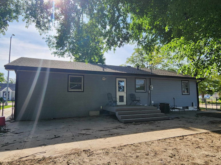 201 Center Street Gibbon, Nebraska 68840, 2 Bedrooms Bedrooms, ,2 BathroomsBathrooms,Residential,For Sale,201 Center Street,20260773