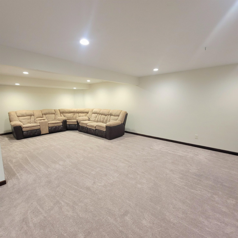 2105 E 35th Street Drive Kearney, Nebraska 68847, 3 Bedrooms Bedrooms, ,3 BathroomsBathrooms,Residential,For Sale,2105 E 35th Street Drive,20260772