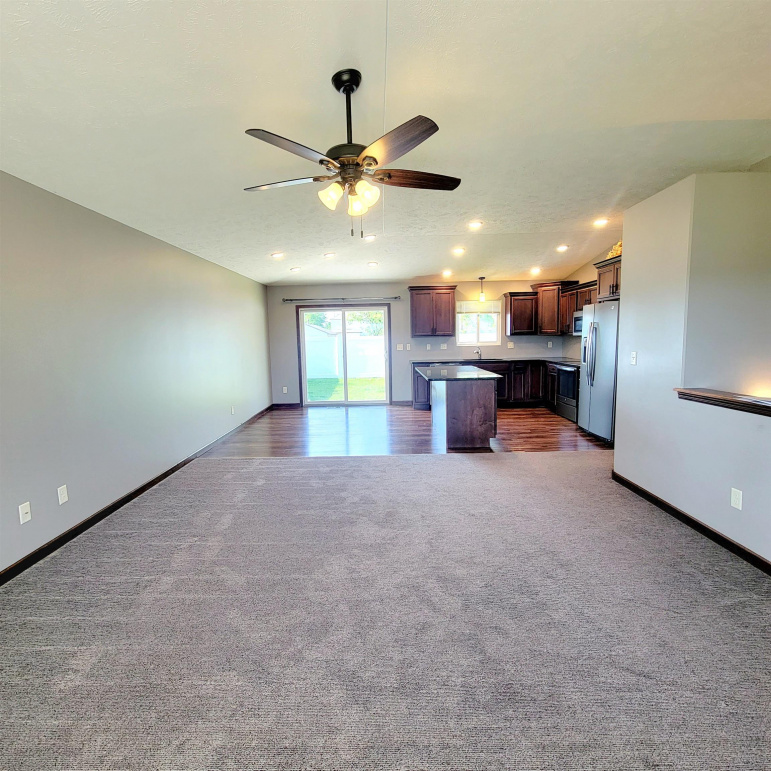 2105 E 35th Street Drive Kearney, Nebraska 68847, 3 Bedrooms Bedrooms, ,3 BathroomsBathrooms,Residential,For Sale,2105 E 35th Street Drive,20260772