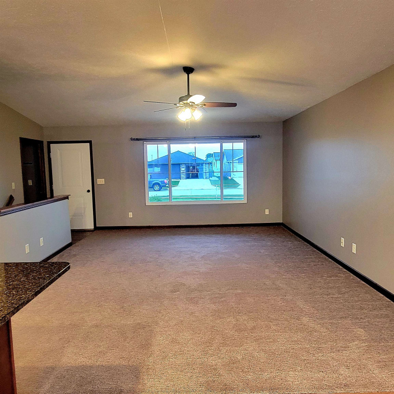 2105 E 35th Street Drive Kearney, Nebraska 68847, 3 Bedrooms Bedrooms, ,3 BathroomsBathrooms,Residential,For Sale,2105 E 35th Street Drive,20260772