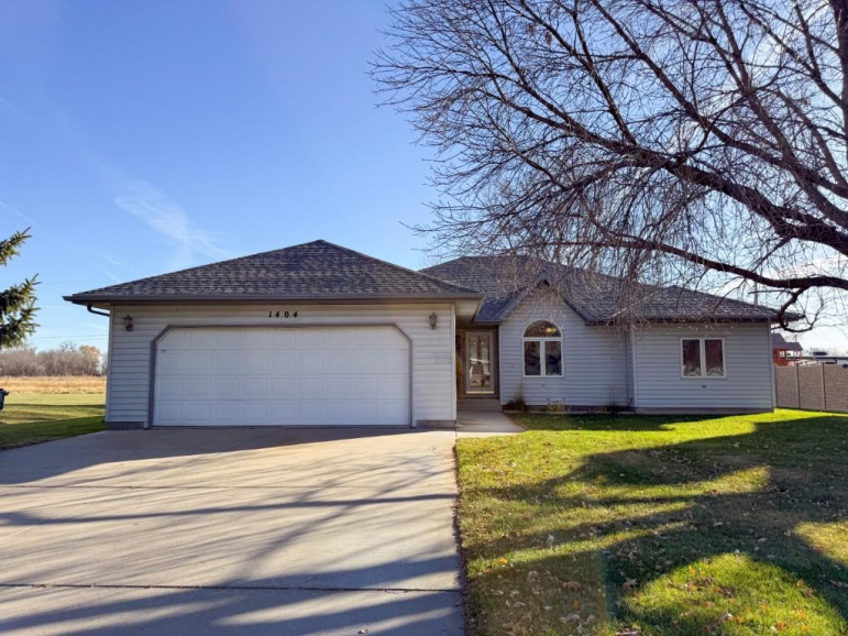 1404 N Monroe Street Lexington, Nebraska 68850, 3 Bedrooms Bedrooms, ,2 BathroomsBathrooms,Residential,For Sale,1404 N Monroe Street,20250632