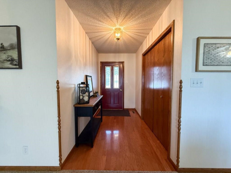 1404 N Monroe Street Lexington, Nebraska 68850, 3 Bedrooms Bedrooms, ,2 BathroomsBathrooms,Residential,For Sale,1404 N Monroe Street,20250632