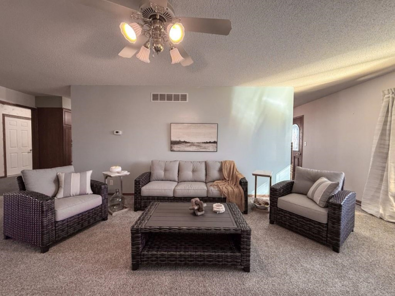 1404 N Monroe Street Lexington, Nebraska 68850, 3 Bedrooms Bedrooms, ,2 BathroomsBathrooms,Residential,For Sale,1404 N Monroe Street,20250632