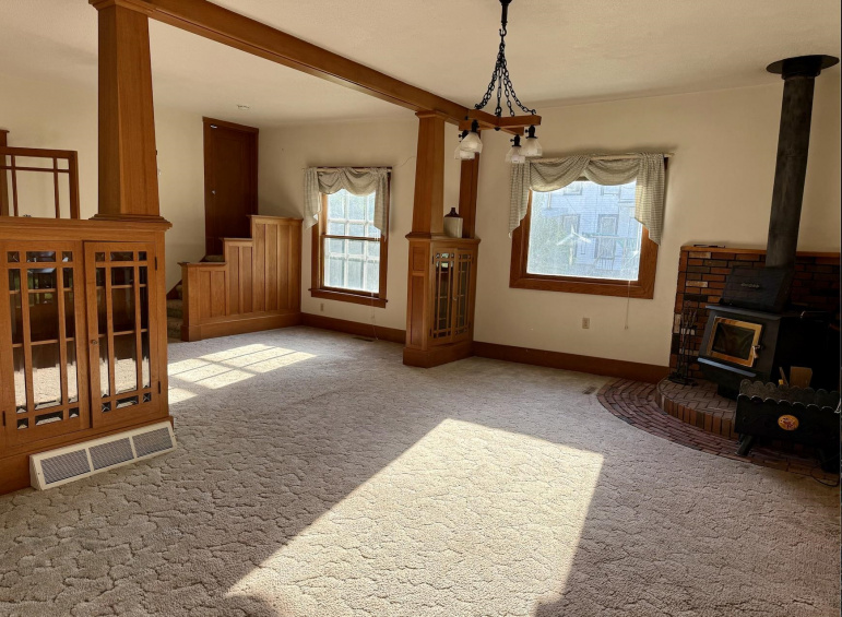 306 W Nemaha Street Blue Hill, Nebraska 68930, 4 Bedrooms Bedrooms, ,2 BathroomsBathrooms,Residential,For Sale,306 W Nemaha Street,20260790