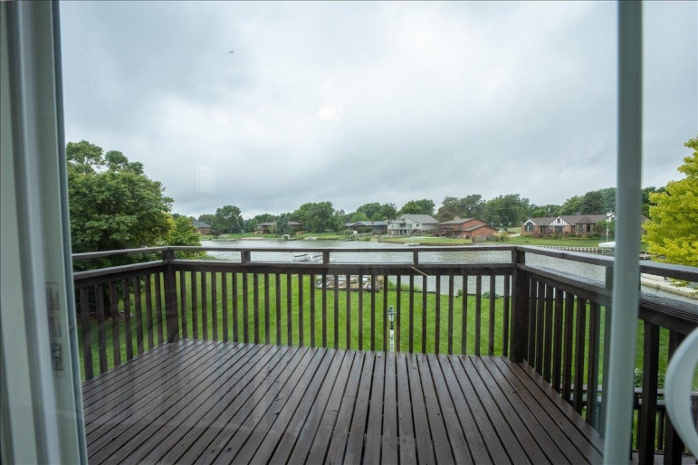 409 N Shore Drive Hastings, Nebraska 68901, 4 Bedrooms Bedrooms, ,3 BathroomsBathrooms,Residential,For Sale,409 N Shore Drive,20260797