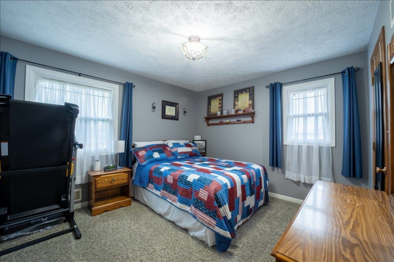 409 N Shore Drive Hastings, Nebraska 68901, 4 Bedrooms Bedrooms, ,3 BathroomsBathrooms,Residential,For Sale,409 N Shore Drive,20260797