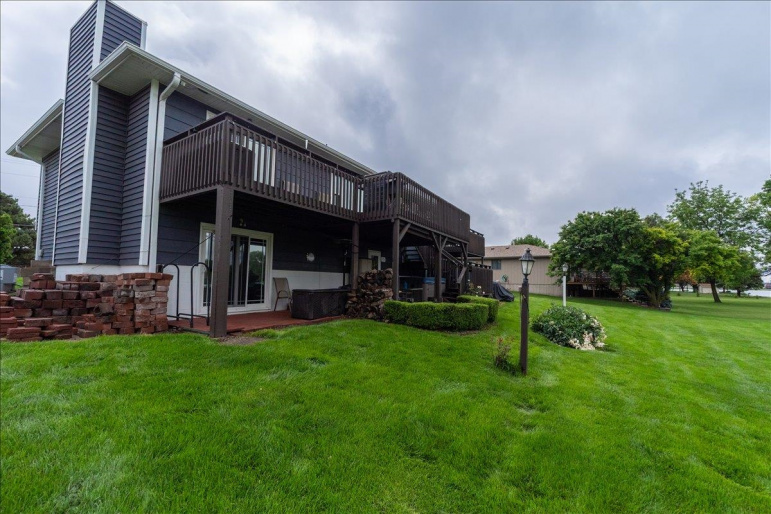 409 N Shore Drive Hastings, Nebraska 68901, 4 Bedrooms Bedrooms, ,3 BathroomsBathrooms,Residential,For Sale,409 N Shore Drive,20260797