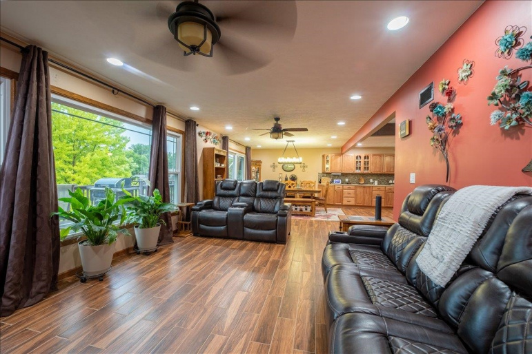 409 N Shore Drive Hastings, Nebraska 68901, 4 Bedrooms Bedrooms, ,3 BathroomsBathrooms,Residential,For Sale,409 N Shore Drive,20260797