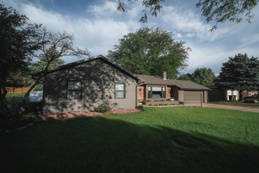 1301 Pershing Rd Hastings, Nebraska 68901, 3 Bedrooms Bedrooms, ,3 BathroomsBathrooms,Residential,For Sale,1301 Pershing Rd,20260795