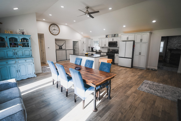 1301 Pershing Road Hastings, Nebraska 68901, 3 Bedrooms Bedrooms, ,3 BathroomsBathrooms,Residential,For Sale,1301 Pershing Road,20260795