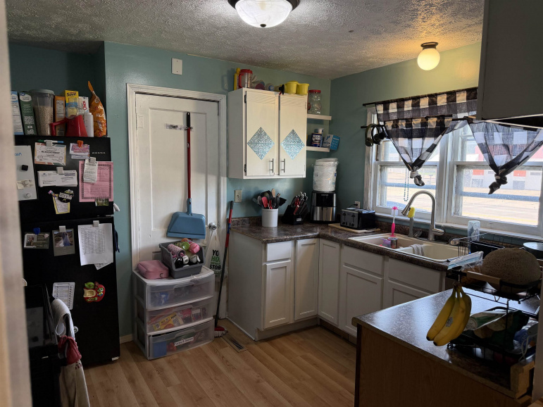 2215 W 2nd Street Hastings, Nebraska 68901, 2 Bedrooms Bedrooms, ,1 BathroomBathrooms,Residential,For Sale,2215 W 2nd Street,20260807