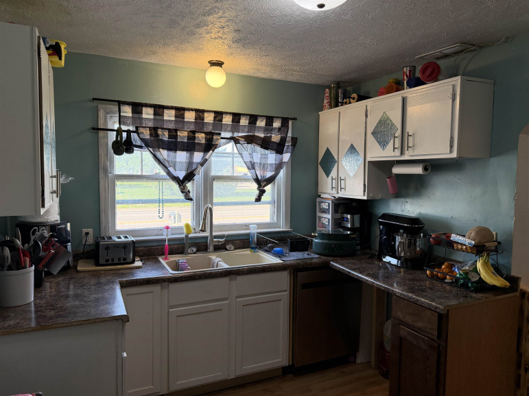 2215 W 2nd Street Hastings, Nebraska 68901, 2 Bedrooms Bedrooms, ,1 BathroomBathrooms,Residential,For Sale,2215 W 2nd Street,20260807