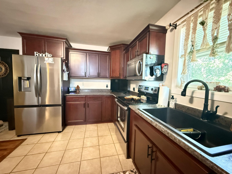 802 Oswego Avenue Hastings, Nebraska 68901, 6 Bedrooms Bedrooms, ,4 BathroomsBathrooms,Residential,For Sale,802 Oswego Avenue,20260805