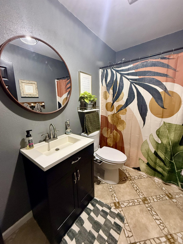 802 Oswego Avenue Hastings, Nebraska 68901, 6 Bedrooms Bedrooms, ,4 BathroomsBathrooms,Residential,For Sale,802 Oswego Avenue,20260805