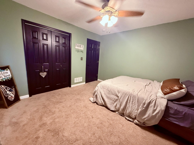 802 Oswego Avenue Hastings, Nebraska 68901, 6 Bedrooms Bedrooms, ,4 BathroomsBathrooms,Residential,For Sale,802 Oswego Avenue,20260805