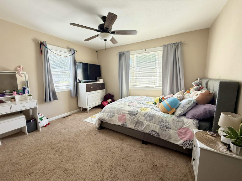 802 Oswego Avenue Hastings, Nebraska 68901, 6 Bedrooms Bedrooms, ,4 BathroomsBathrooms,Residential,For Sale,802 Oswego Avenue,20260805