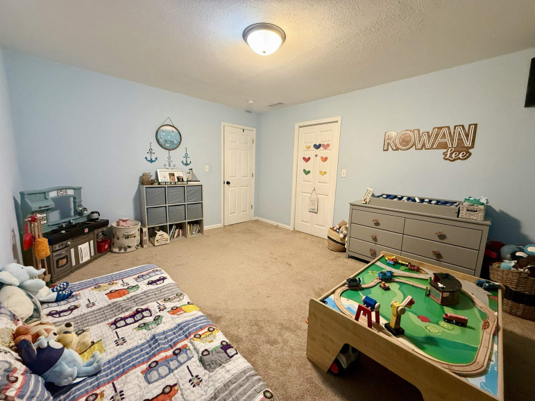 802 Oswego Avenue Hastings, Nebraska 68901, 6 Bedrooms Bedrooms, ,4 BathroomsBathrooms,Residential,For Sale,802 Oswego Avenue,20260805