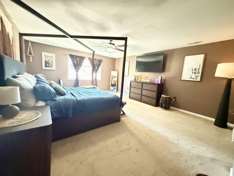 802 Oswego Avenue Hastings, Nebraska 68901, 6 Bedrooms Bedrooms, ,4 BathroomsBathrooms,Residential,For Sale,802 Oswego Avenue,20260805