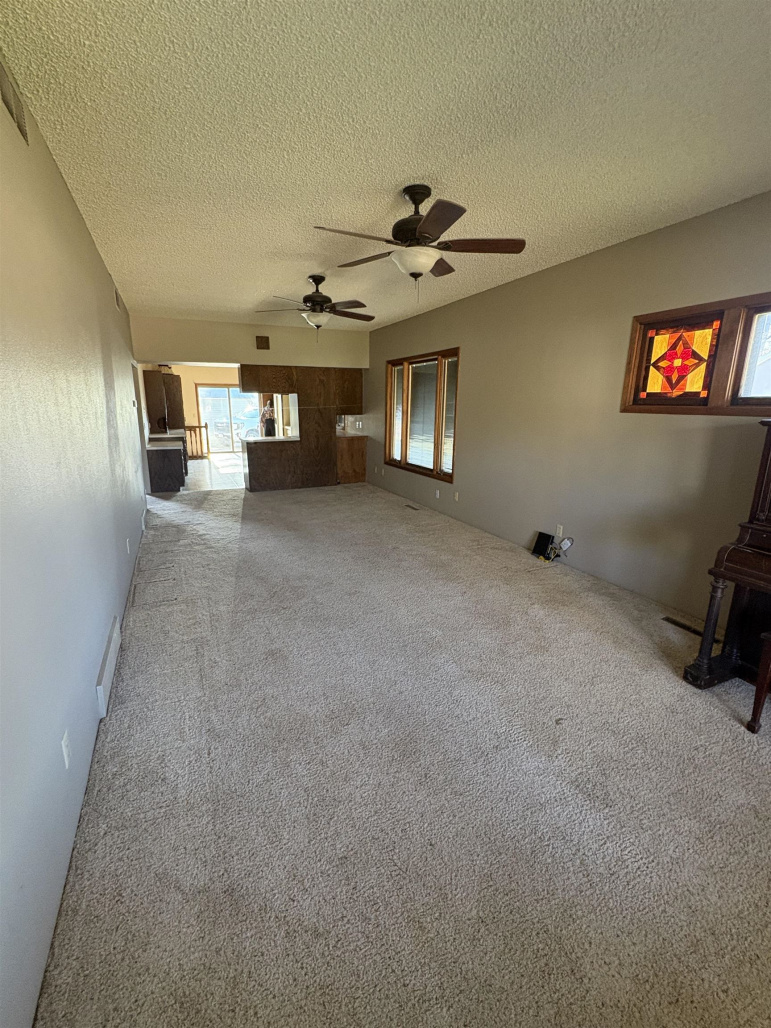 105 S Clay Street Eustis, Nebraska 69028-2123, 5 Bedrooms Bedrooms, ,2 BathroomsBathrooms,Residential,For Sale,105 S Clay Street,20260804